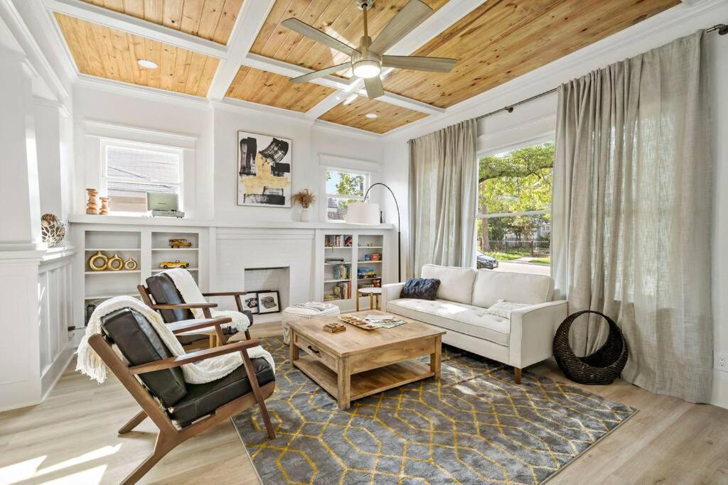 Urban Elegance Retreat Villa San Antonio Exterior foto